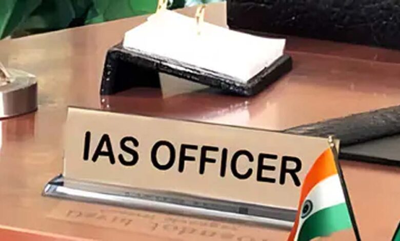 अलीगंज-अग्निकांड-जांच-में-पहली-बार-नौ-आईएएस-और-नौ-पीसीएस-अधिकारी-जांच-घेरे-में