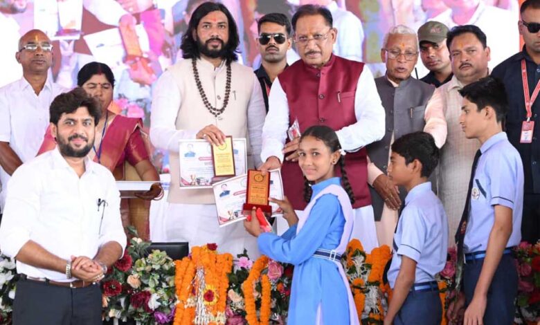 सुशासन,-विकास-और-जनकल्याण-ही-हमारी-सरकार-की-पहचान-है-–-मुख्यमंत्री-विष्णुदेव-साय
