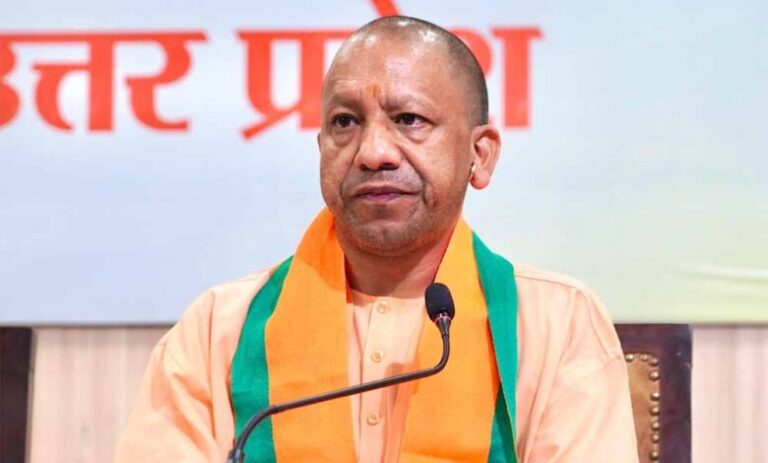 शुचितापूर्ण-ढंग-से-आयोजित-हो-यूपीटीईटी,-हर-अभ्यर्थी-को-मिले-सुरक्षित-और-तनावमुक्त-परीक्षा-वातावरण:-मुख्यमंत्री-योगी