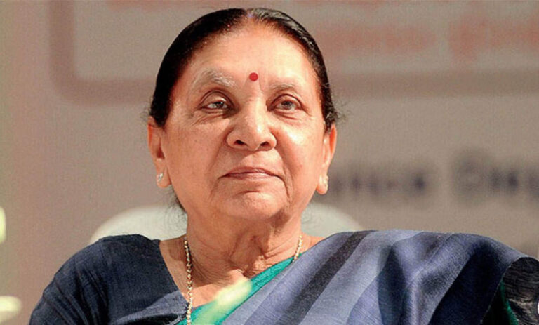 ‘ias-बनने-से-पहले-कुशल-मां-बनें’,-राज्यपाल-आनंदीबेन-पटेल-की-छात्राओं-को-नसीहत
