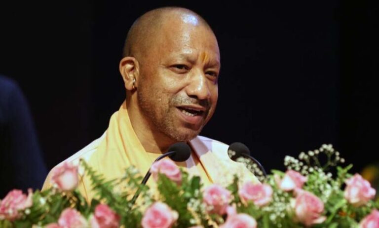 सीएम-डैशबोर्ड-रैंकिंग-में-शाहजहांपुर-ने-मारी-बाजी,-रामपुर-को-मिला-दूसरा-स्थान