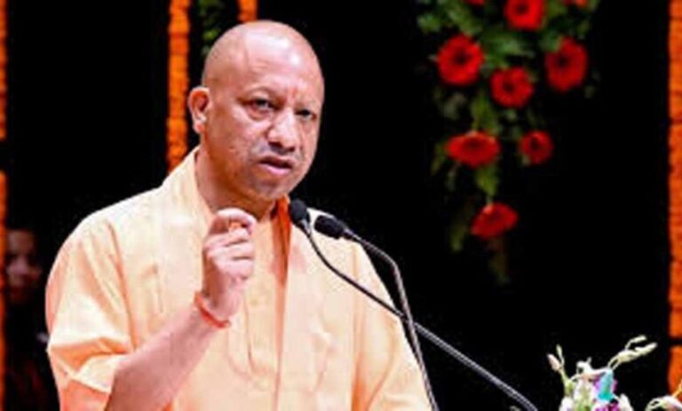 मुख्यमंत्री-योगी-ने-किया-आयुष-विश्वविद्यालय-में-बालक-और-बालिका-छात्रावास-का-उद्घाटन