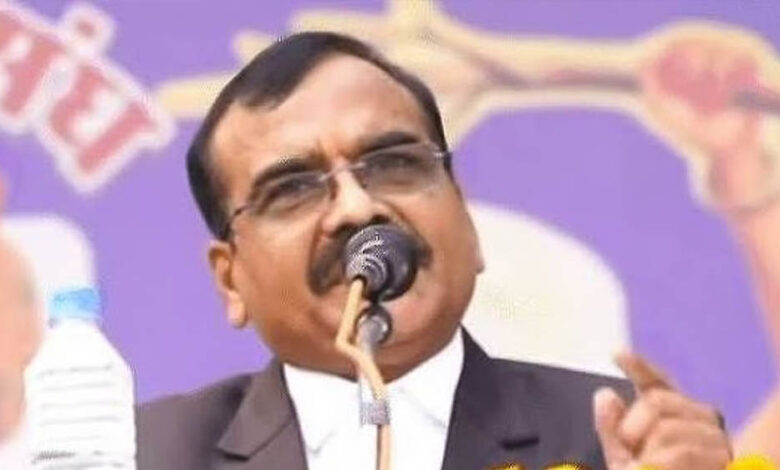 ias-प्रमोशन-विवाद-में-बड़ा-खुलासा,-sit-चार्जशीट-में-140-कॉल,-रिजॉर्ट-मुलाकात-और-नियम-तोड़ने-के-आरोप
