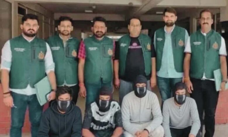 दिल्ली-में-आतंकी-साजिश-नाकाम,-isi-हैंडलर-से-जुड़े-4-आरोपी-गिरफ्तार