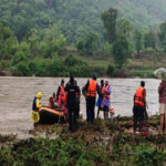 बालाघाट-में-बाढ़-में-फंसे-ग्रामीणों-के-लिए-मध्यप्रदेश-पुलिस-बनी-जीवनरक्षक