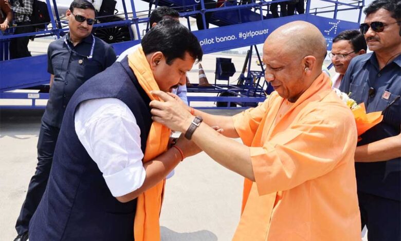 मुख्यमंत्री-ने-किया-नितिन-नबीन-का-स्वागत